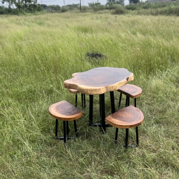 Live Edge Round Table Set – 4 Seater